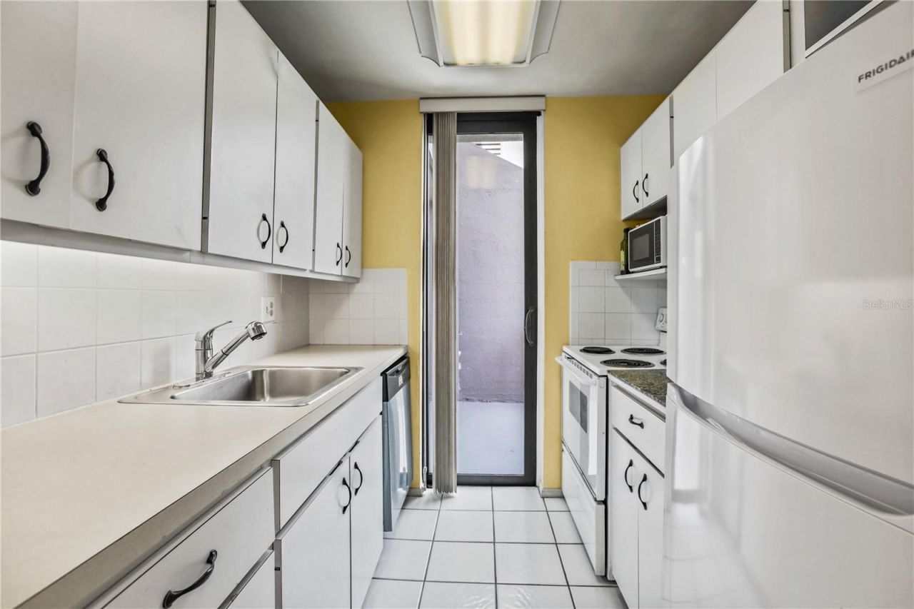 220 Pass Key Road, Unit 220, Sarasota, FL 34242 Photo