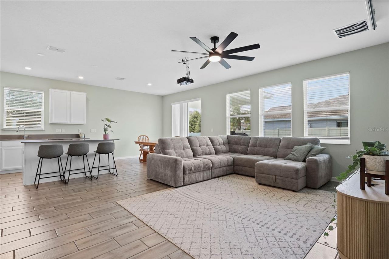 33571 Sky Blossom Circle, Leesburg, FL 34788 Photo