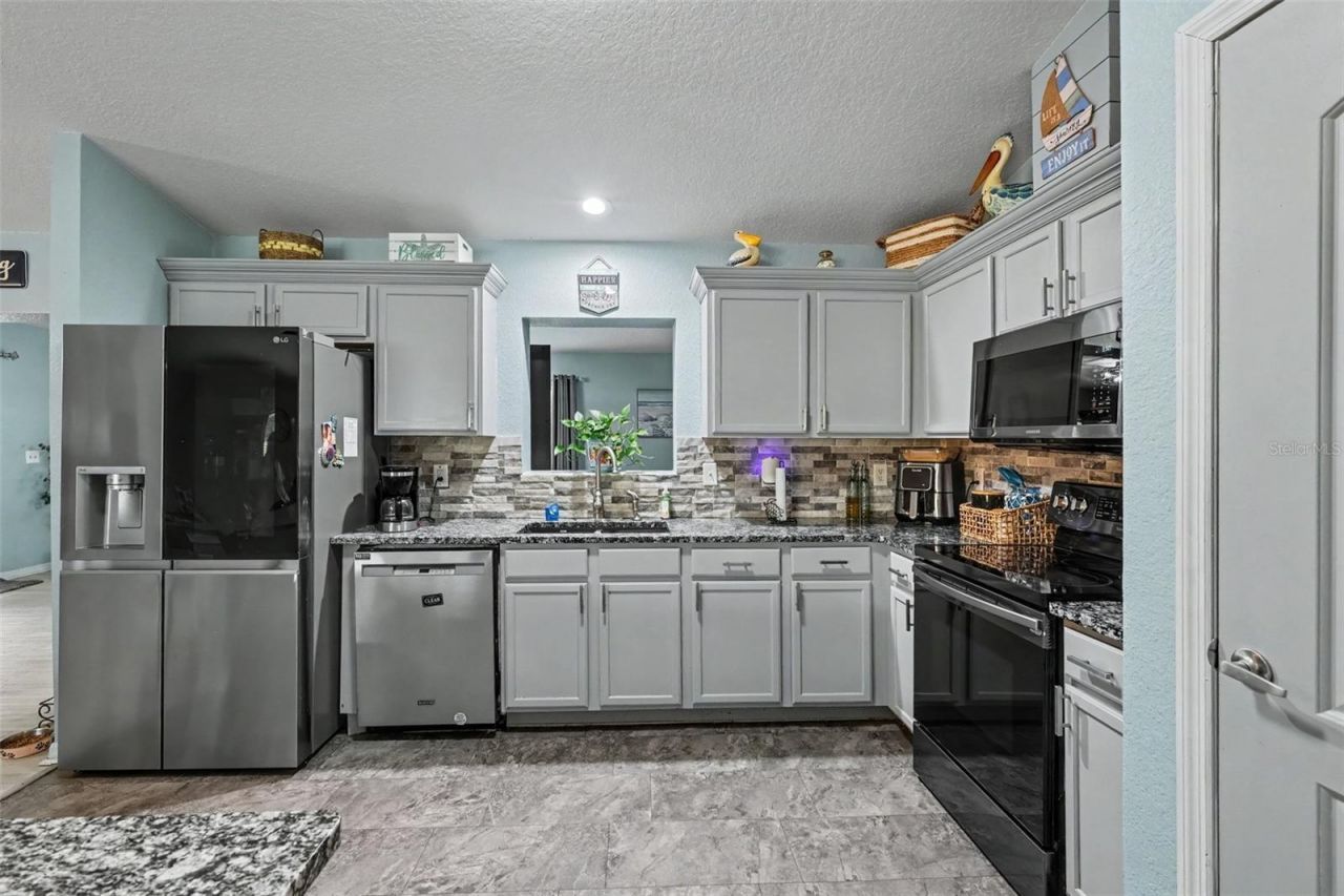 18018 SW 68th Loop , Dunnellon, FL 34432 Photo