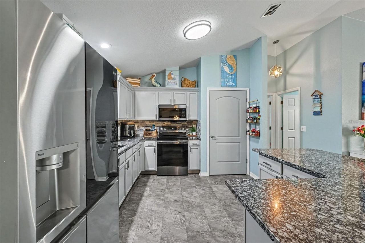 18018 SW 68th Loop , Dunnellon, FL 34432 Photo