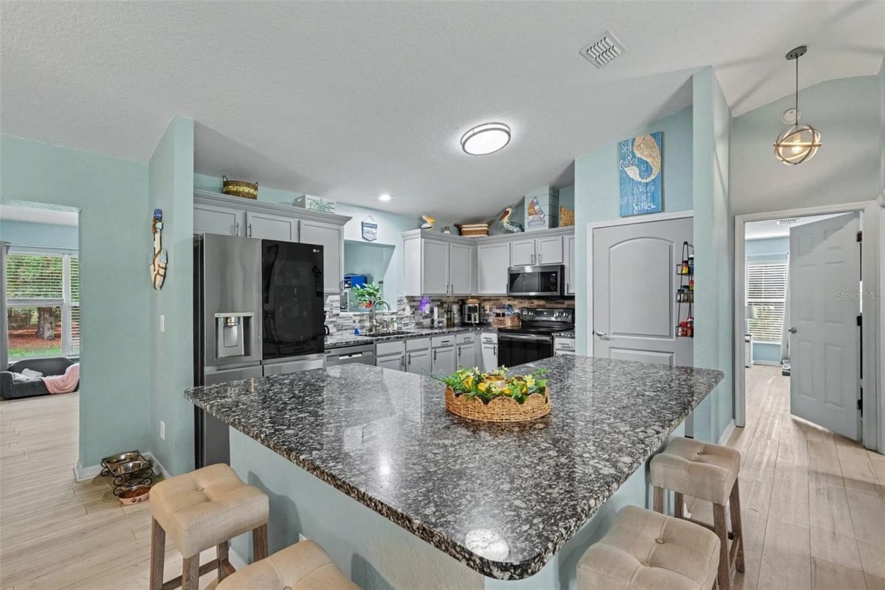 18018 SW 68th Loop , Dunnellon, FL 34432 Photo