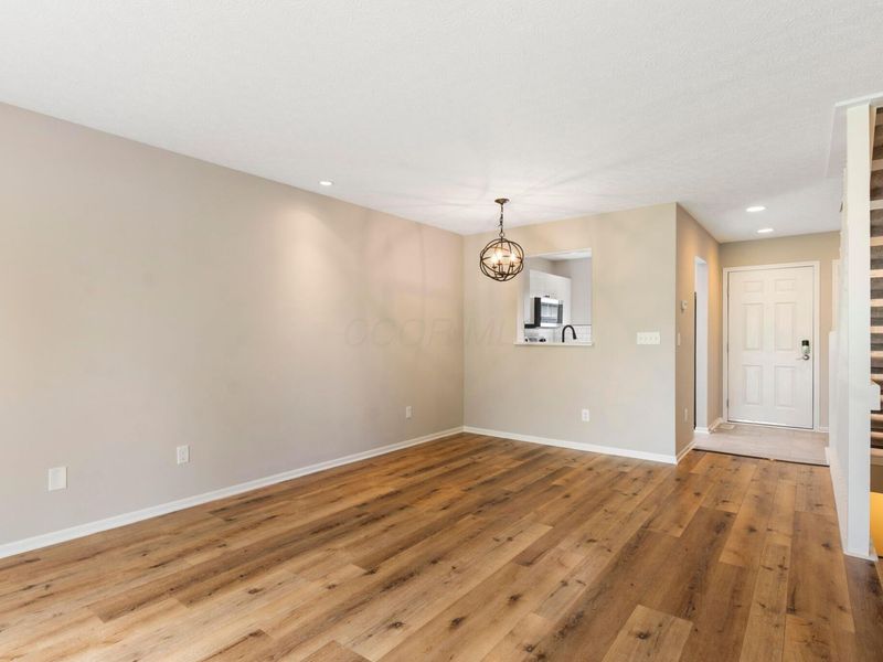 702 Parkgrove Way , Lewis Center, OH 43035 Photo 10