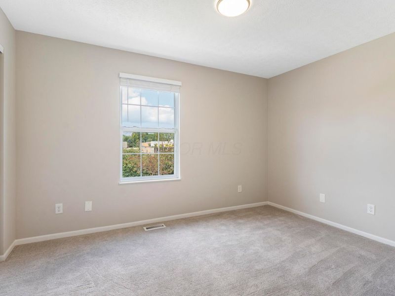 702 Parkgrove Way , Lewis Center, OH 43035 Photo 19