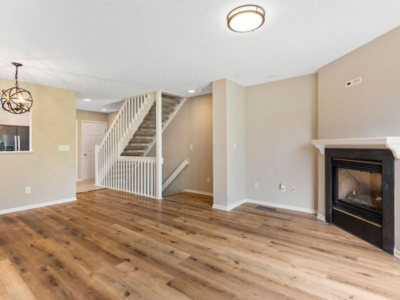 702 Parkgrove Way , Lewis Center, OH 43035 Photo 9