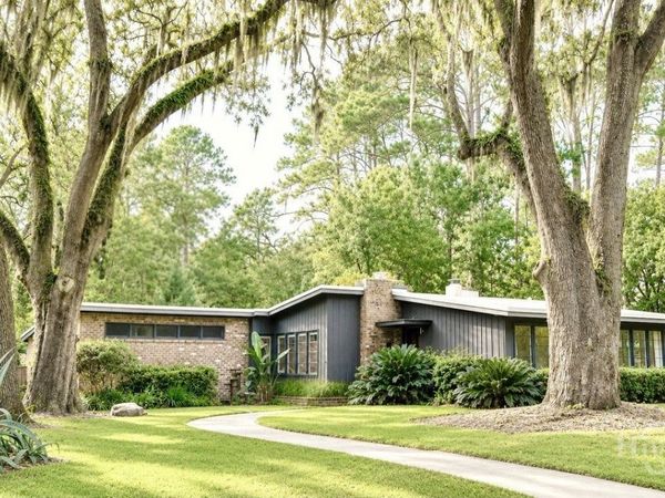 5555 Camelot Drive, Savannah, GA 31405