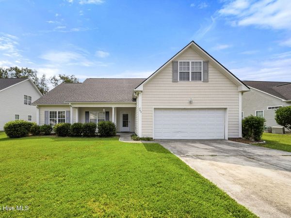 105 Penquin Place , Hampstead, NC 28443