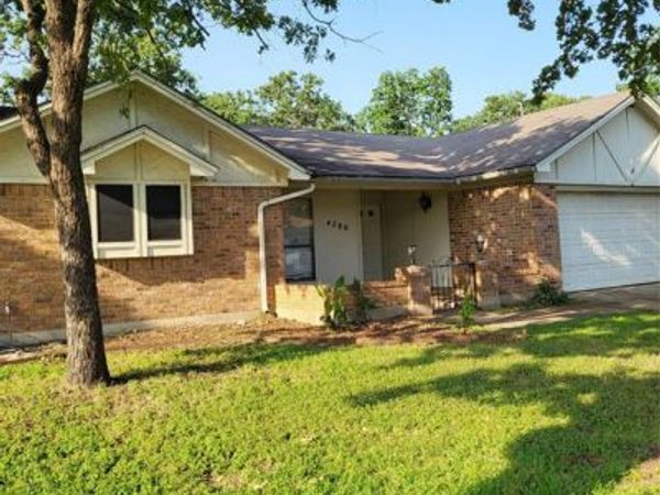 4200 Pyracantha Drive, Arlington, TX 76017