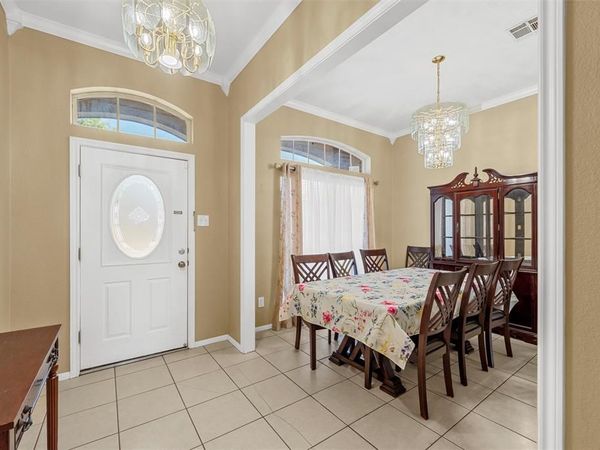 608 Pebble Creek Drive, Hewitt, TX 76643