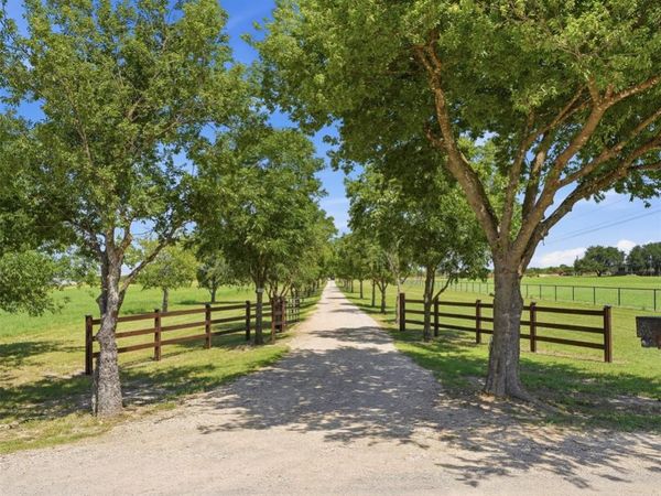 1521 County Road 1107b1 , Cleburne, TX 76031