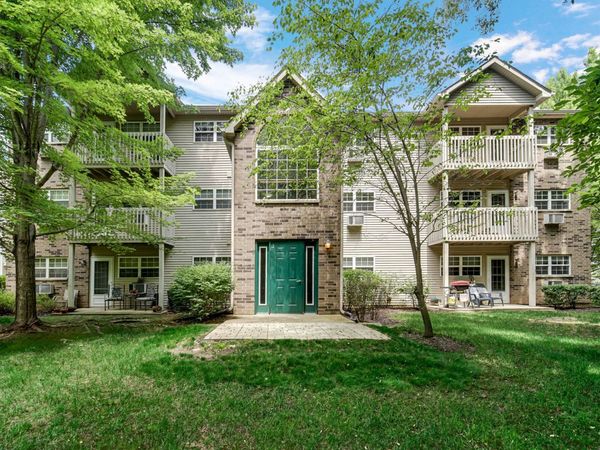 300 Cunat Boulevard , Unit 2C, Richmond, IL 60071