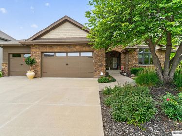19288 Poppleton Avenue, Omaha, NE 68130