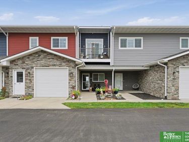 5933 N 158 Court, Unit 303, Omaha, NE 68116