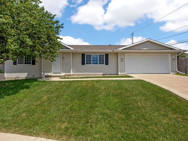 275 S 21st Street Court , Marion, IA 52302