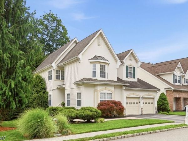 53 Ramapo River Trce, Oakland, NJ 07436
