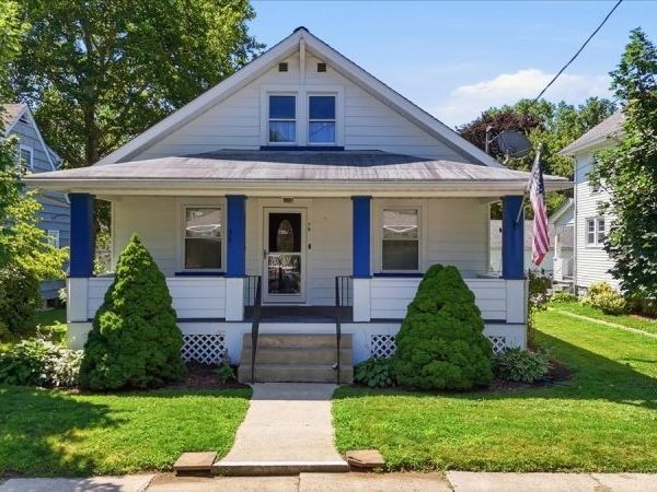 79 W Johnston St, Washington, NJ 07882
