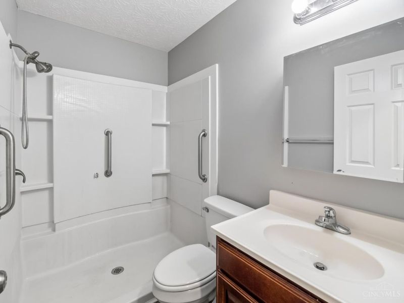 9989 Wolfe Road, New Vienna, OH 45159 Photo 13
