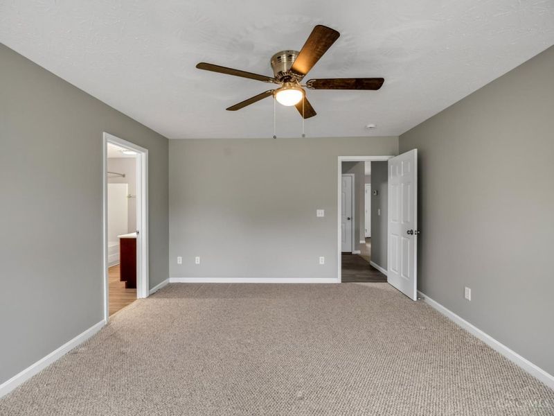 9989 Wolfe Road, New Vienna, OH 45159 Photo 16