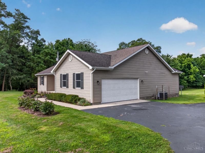9989 Wolfe Road, New Vienna, OH 45159 Photo 28