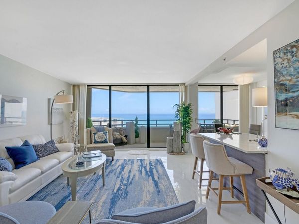 3560 S Ocean Boulevard, Unit PH-4, South Palm Beach, FL 33480