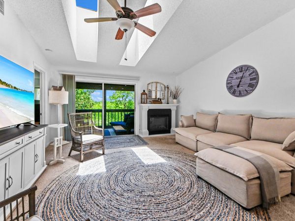 8259 SE Croft Circle, Unit L-7, Hobe Sound, FL 33455