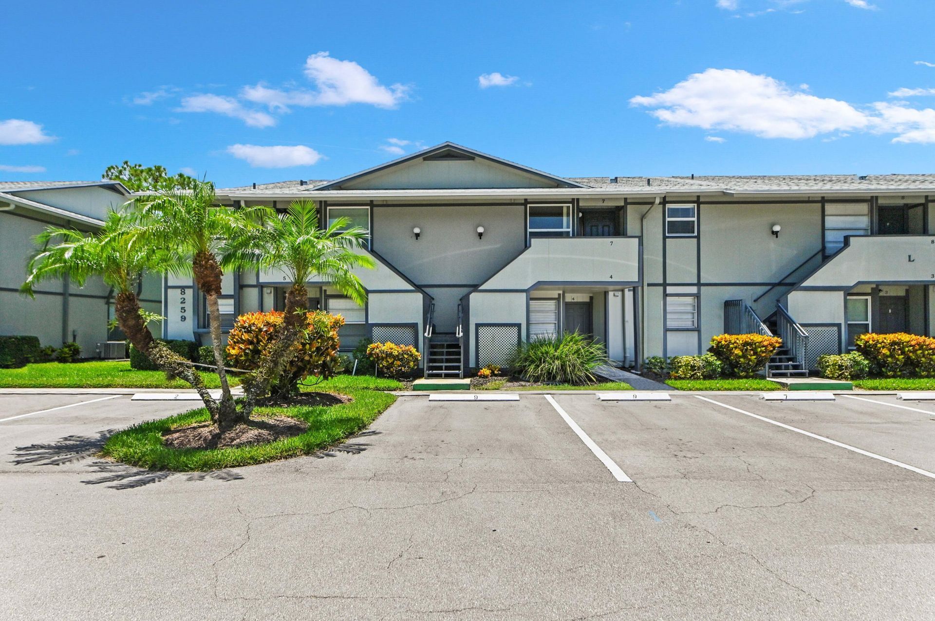 8259 SE Croft Circle, Unit L-7, Hobe Sound, FL 33455 Photo