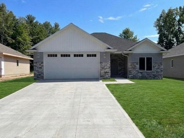 2607 ZEN WAY, Suamico, WI 54313