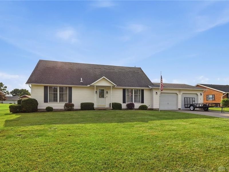 373 New Haven Drive, Urbana, OH 43078 Photo 4