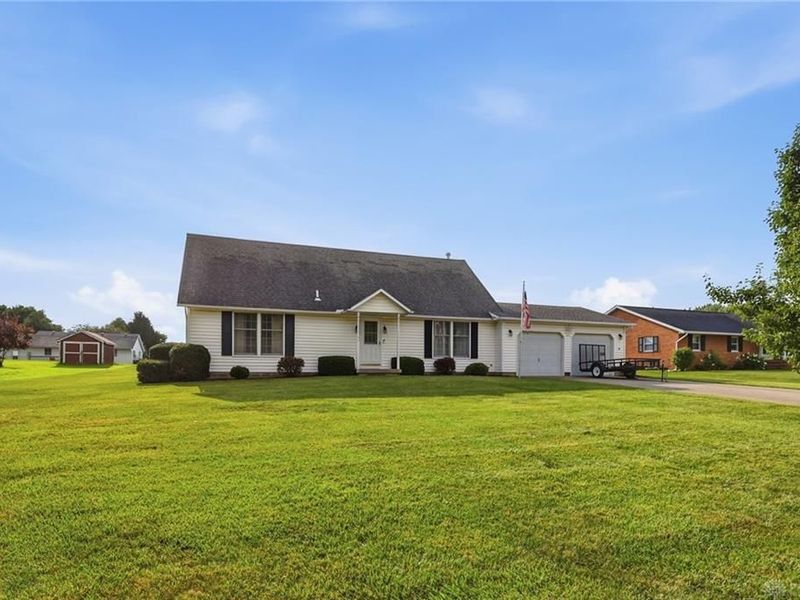 373 New Haven Drive, Urbana, OH 43078 Photo 5