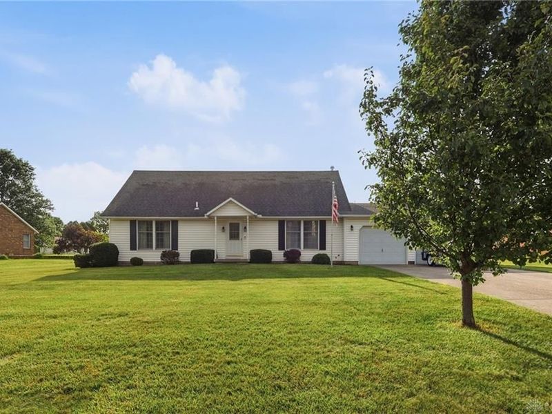 373 New Haven Drive, Urbana, OH 43078 Photo 6