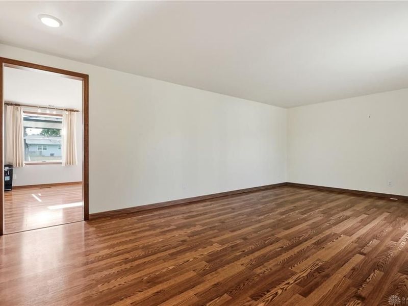 373 New Haven Drive, Urbana, OH 43078 Photo 9