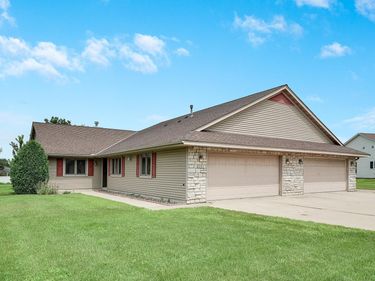 241 Tuttle Drive, Hastings, MN 55033