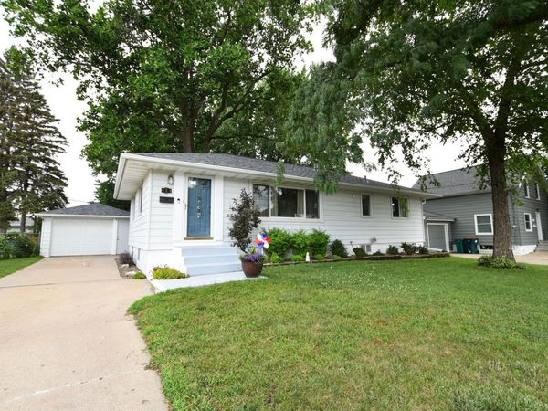 821 SE 12th Avenue SE, Rochester, MN 55904