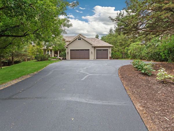 715 Crosby Drive, Hudson, WI 54016