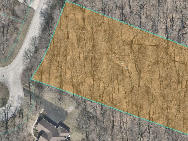 17 Ashe Road , Sugar Grove, IL 60554