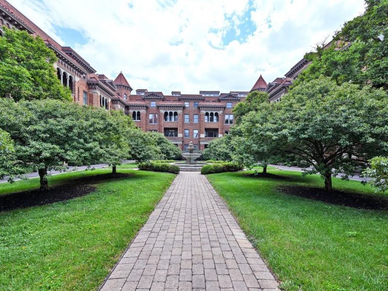2356 Park Avenue, Unit 10, Cincinnati, OH 45206 Photo 3