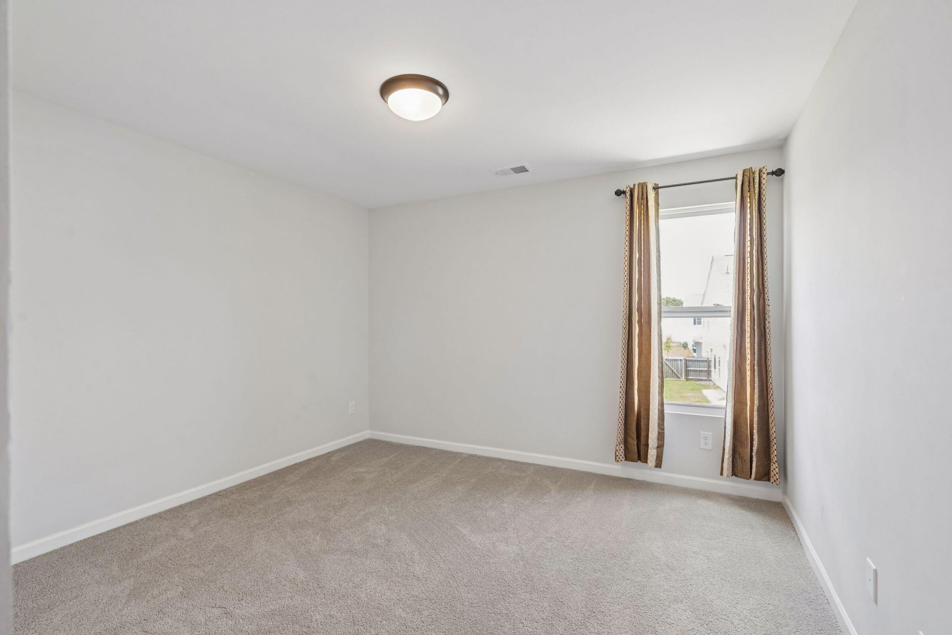 504 Purple Finch Road Photo 24