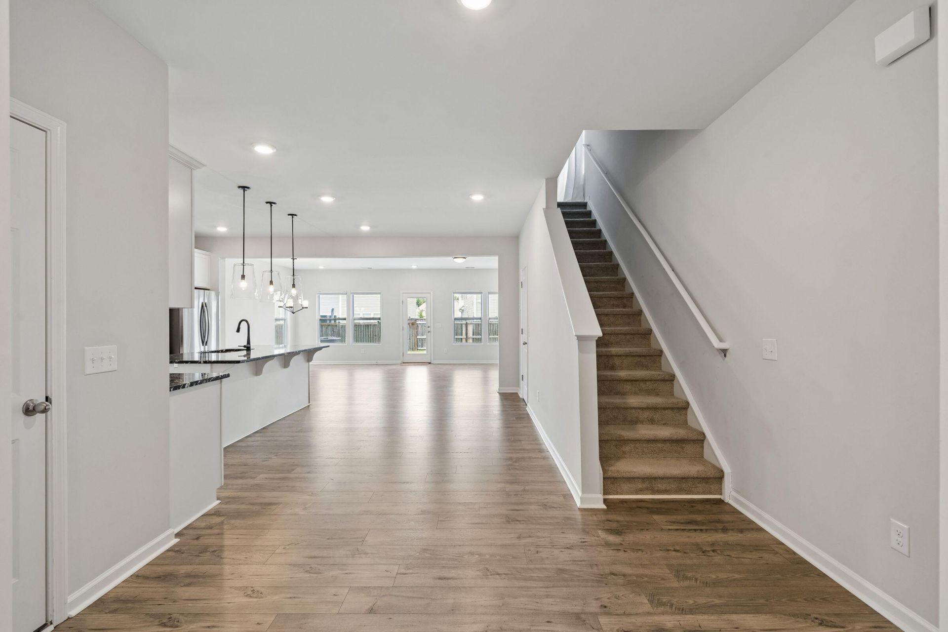 504 Purple Finch Road Photo 4