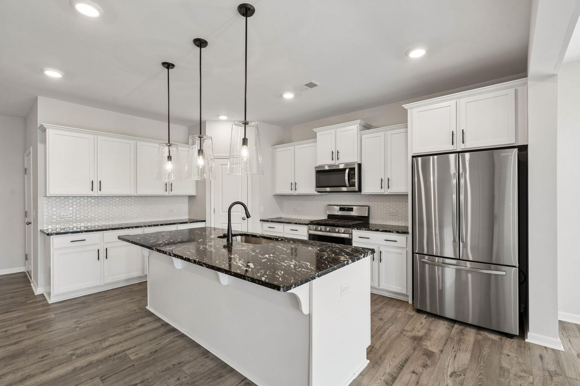504 Purple Finch Road Photo 8