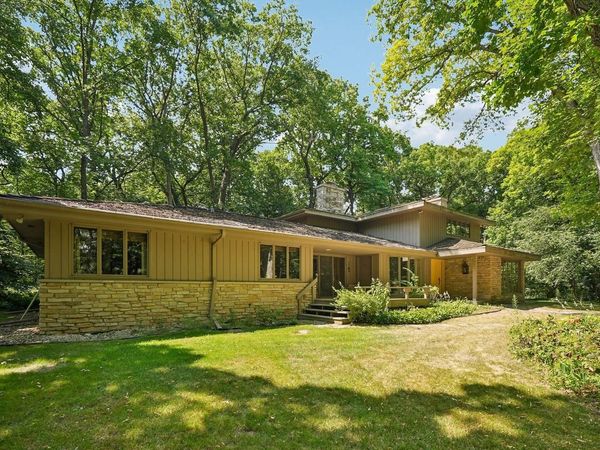 S46W28740 Perren Dale ROAD, Waukesha, WI 53189