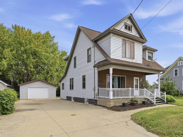 738 3RD STREET, Menasha, WI 54952