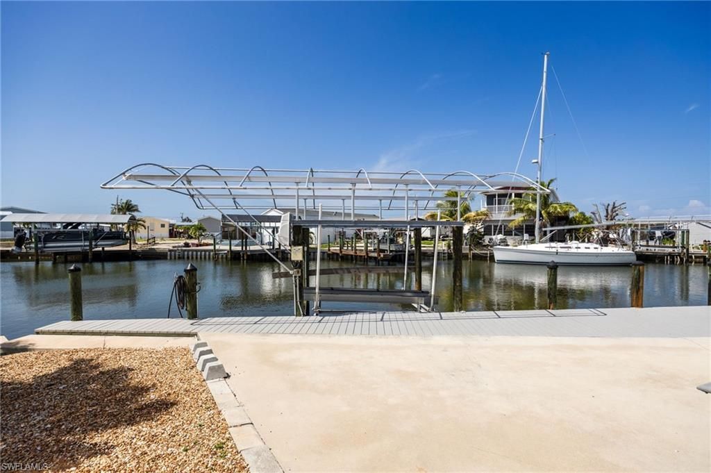 3822 Blueberry Ln, Saint James City, FL 33956 Photo