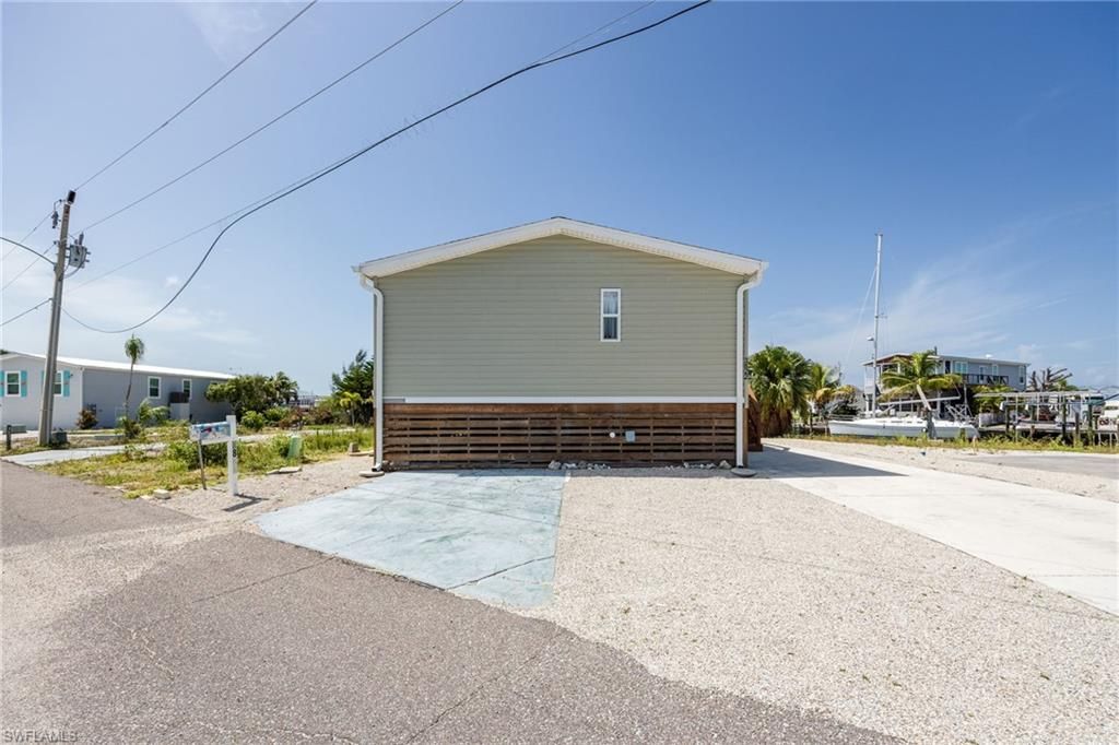 3822 Blueberry Ln, Saint James City, FL 33956 Photo
