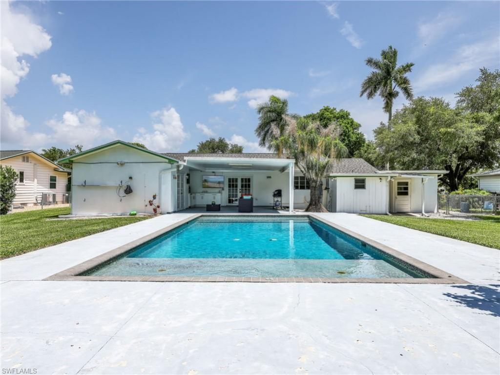 1645 Ardmore Rd , Fort Myers, FL 33901 Photo