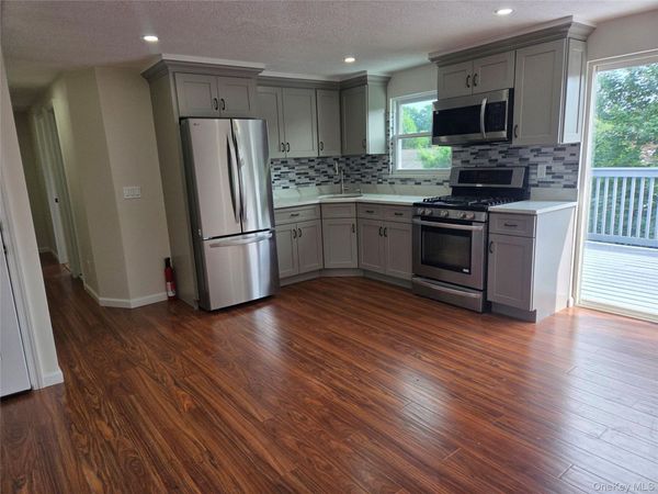 14 Brian Drive , East Islip, NY 11730
