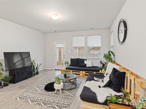 308 Catalina DR , Kyle, TX 78640