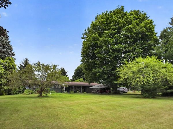 40516 County Road 669, Decatur, MI 49045