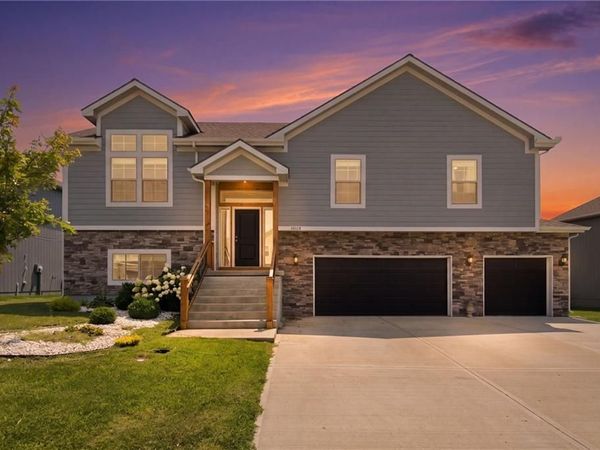 16029 Craig Street, Basehor, KS 66007