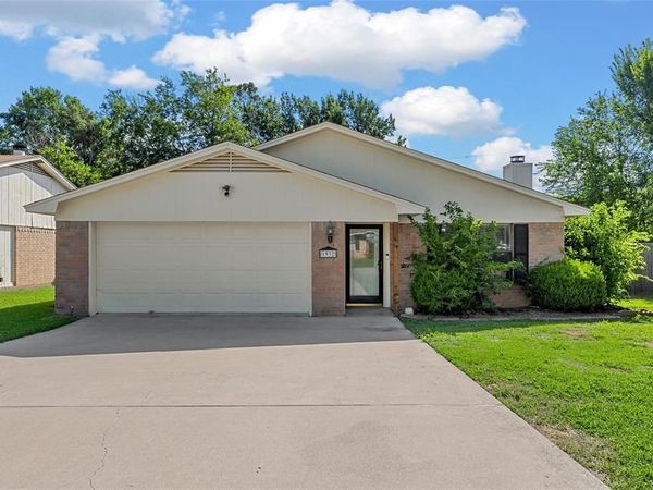 1932 Century Drive , Waco, TX 76712