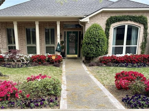 1116 Oak Garden Circle, Tyler, TX 75703