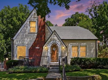 1112 CRESCENT Drive, COUNCIL BLUFFS, IA 51503
